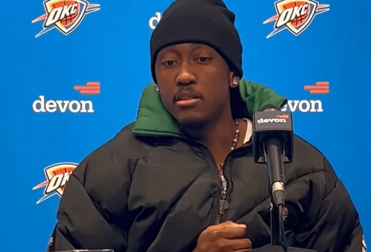 开云-爱游戏-雷霆与马刺是宿敌对决吗？杰威：由媒体决定，你问就还不是