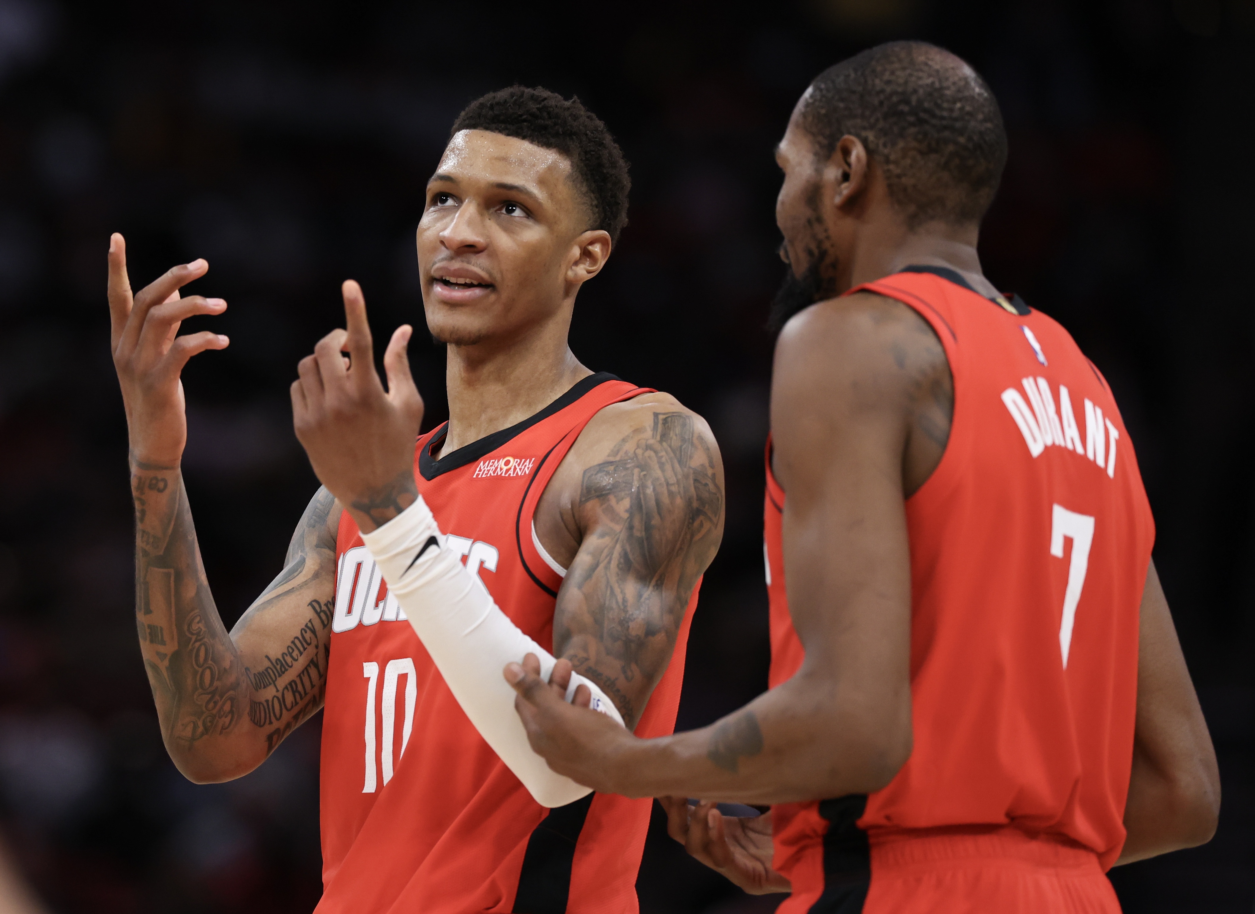 开云体育平台-小贾三分10中1！夹KD无限放空小贾 空间差&amp;无发牌手导致逻辑闭环