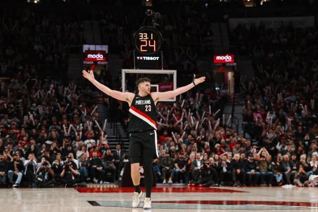 开云体育平台-摆烂大年鹤立鸡群！开拓者有望超勇士拿到主场优势